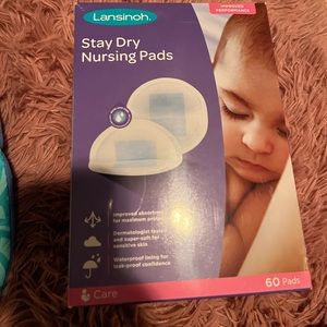 Lansinoh Stay Dry Nursing Pads